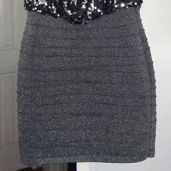 Night Dress - Picture 2 of 3